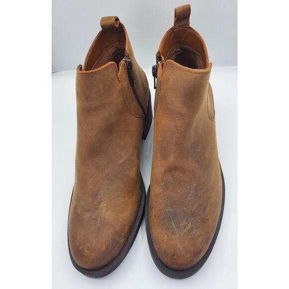 Clarks Womens Memi Zip Leather Bootie - Dark Tan, Size 7M EUC Scuffed